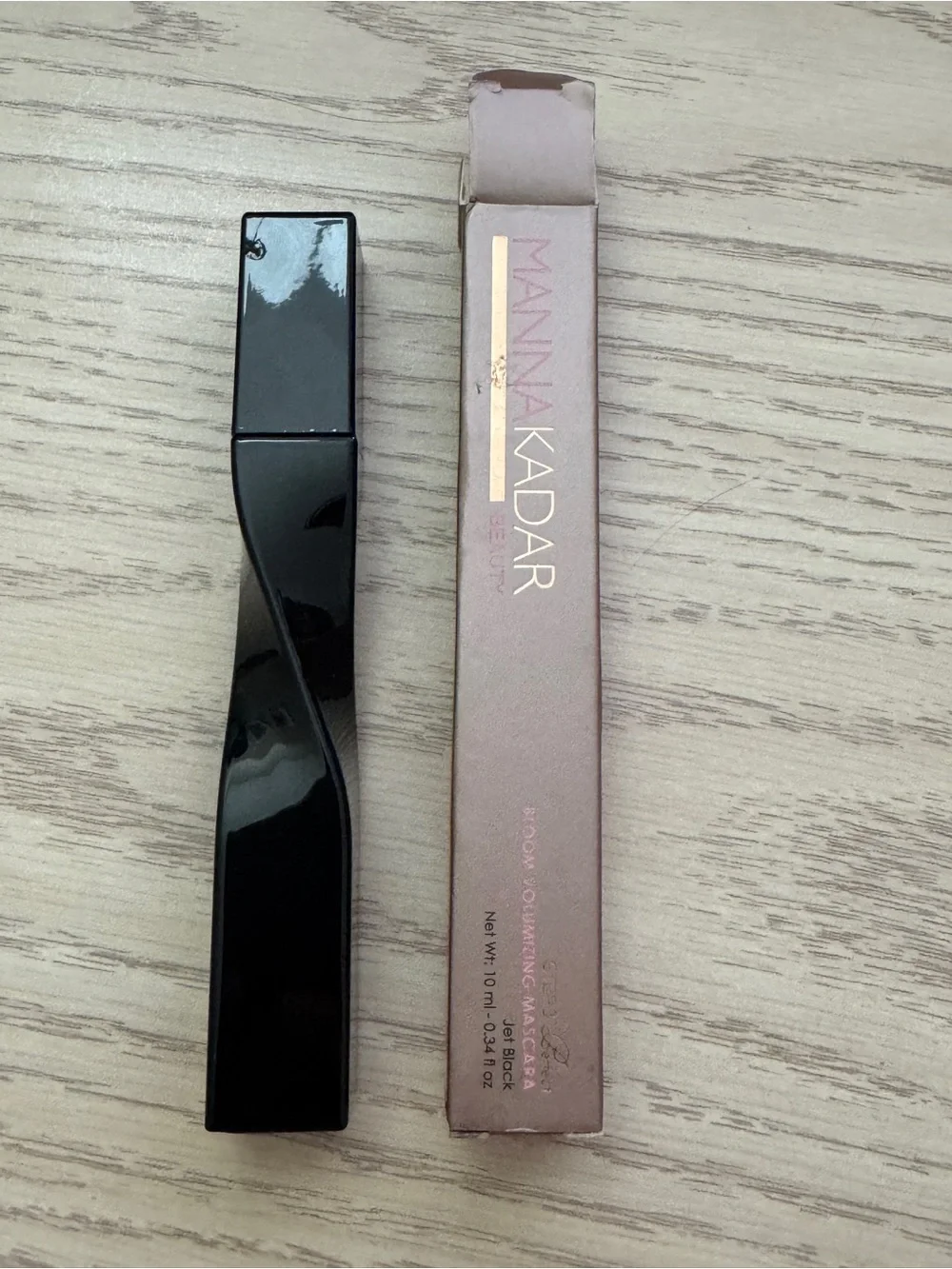 Volumizing Mascara by MANNA KADAR BEAUTY